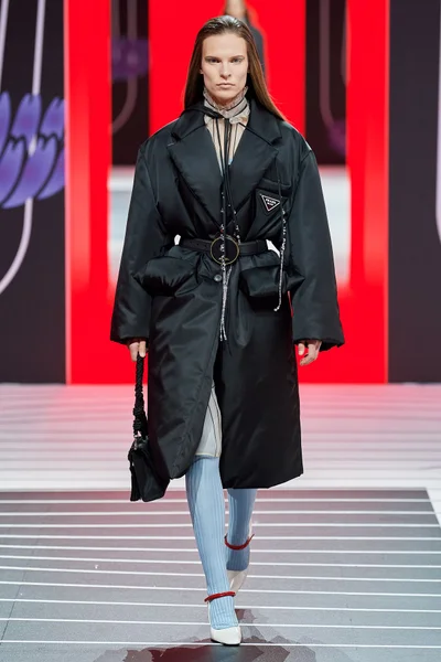 Look 27